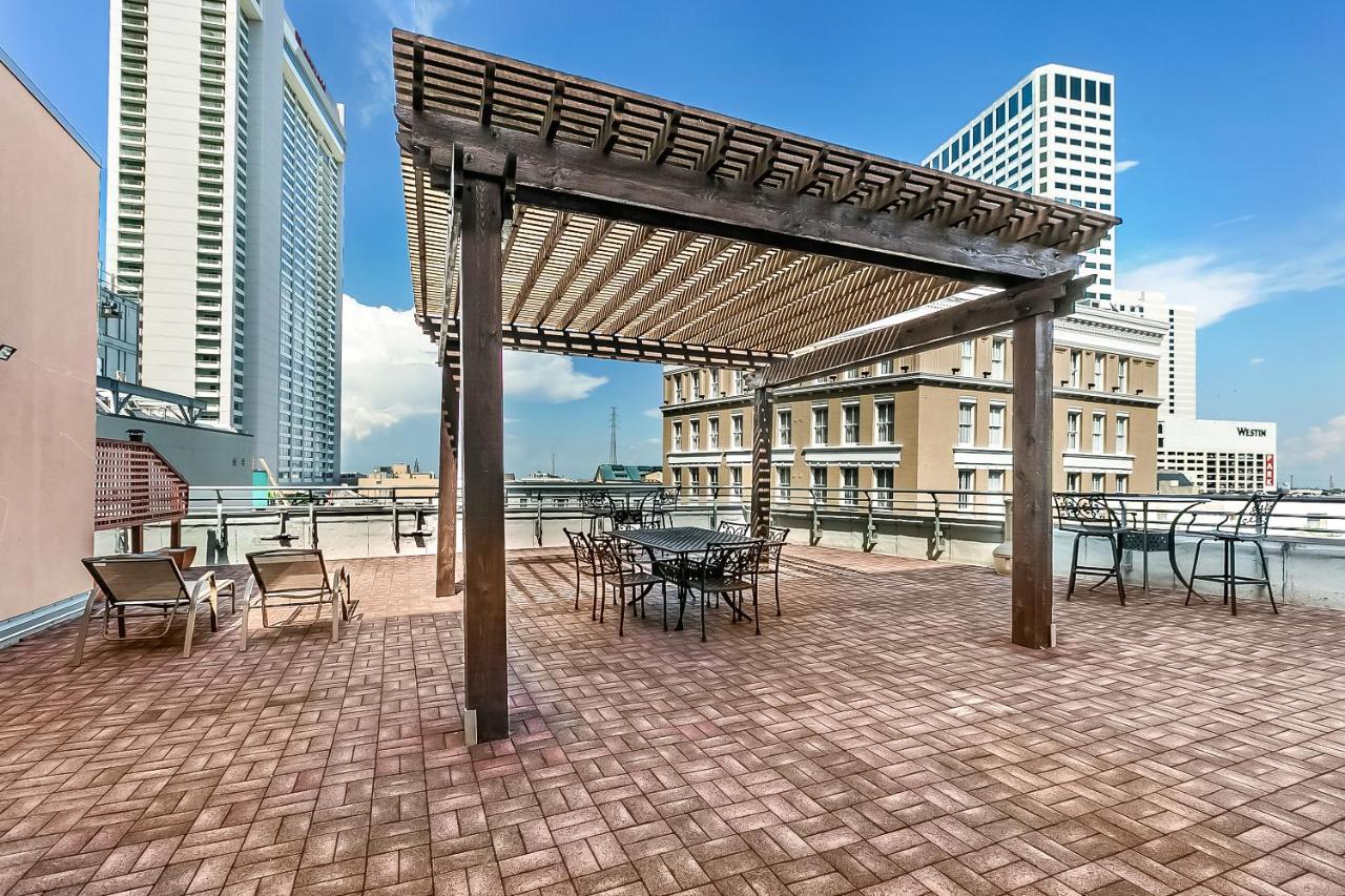 Spacious Condos Steps Away From French Quarter New Orleans Exterior photo