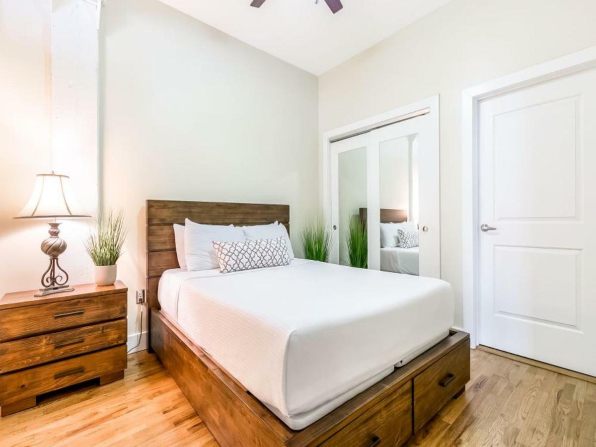 Spacious Condos Steps Away From French Quarter New Orleans Exterior photo